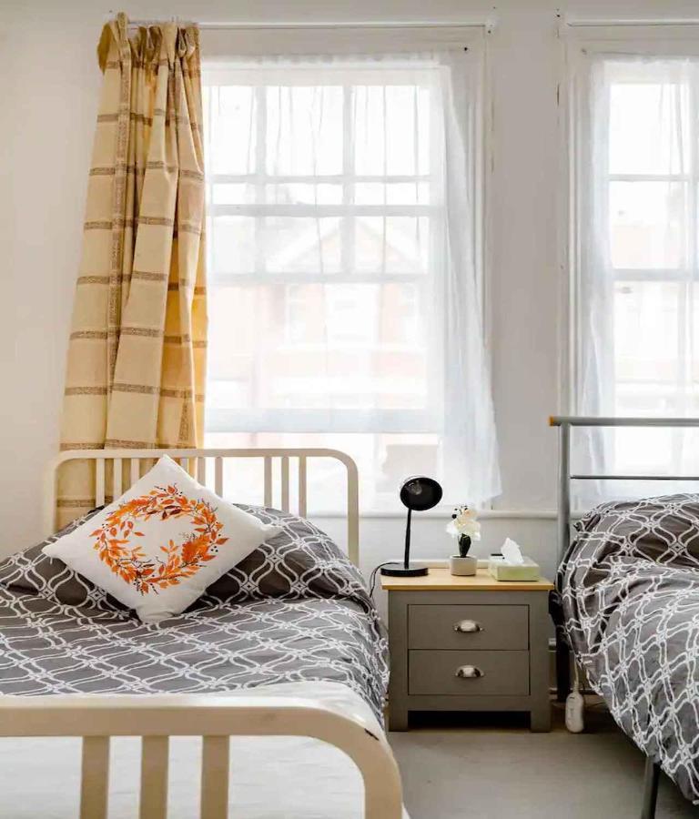 Homestay Near Tottenham Hotspur Stadium 伦敦 外观 照片