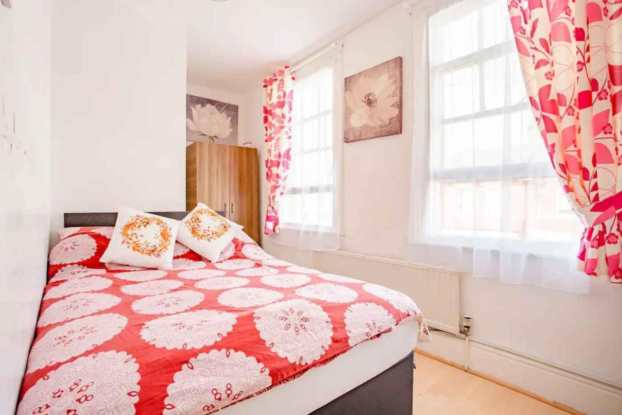 Homestay Near Tottenham Hotspur Stadium 伦敦 外观 照片