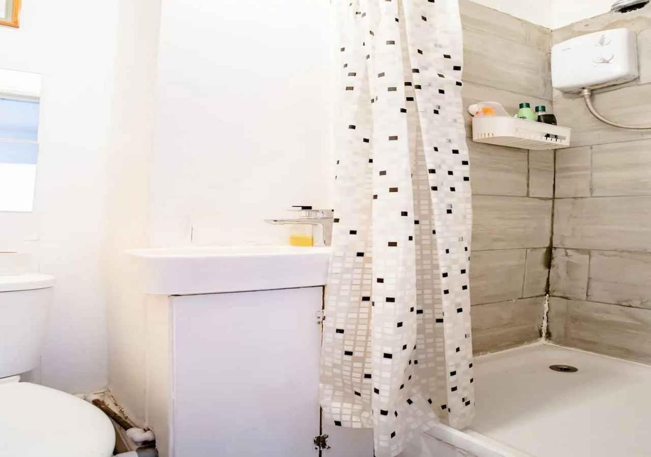 Homestay Near Tottenham Hotspur Stadium 伦敦 外观 照片